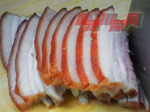 川式扣肉的做法(荤菜-咸烧白)