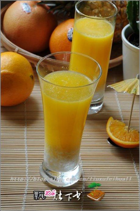 酒酿珍珠圆子杂果捞和酒酿凤梨香橙果汁的做法(甜品)