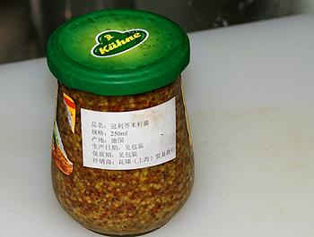 ���ѻƹ�ɫ��������