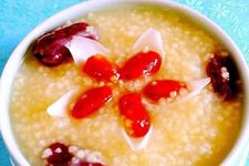 红枣小米粥的做法 haoshilao.com