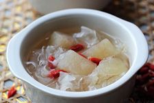 冰糖银耳雪梨的做法 haoshilao.com