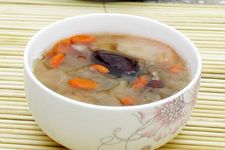 冰糖银耳雪梨的做法 haoshilao.com