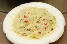 酸溜土豆丝怎么做 haoshilao.com