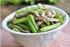 芹菜怎么做好吃 haoshilao.com