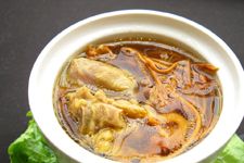 老母鸡炖汤的做法 haoshilao.com