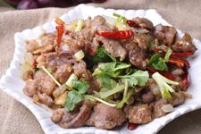孜然肉片的做法 haoshilao.com