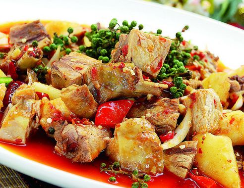 大盘鸡的正宗做法 大盘鸡的做法大全 haoshilao.com